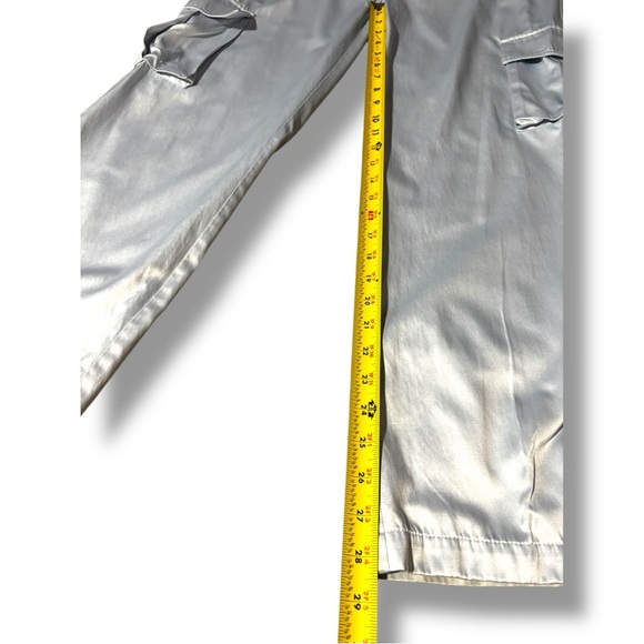 Gina Tricot Women's Medium Sky Blue Satin Loose Relaxed Fit Cropped Cargo Pants - Picture 12 of 16